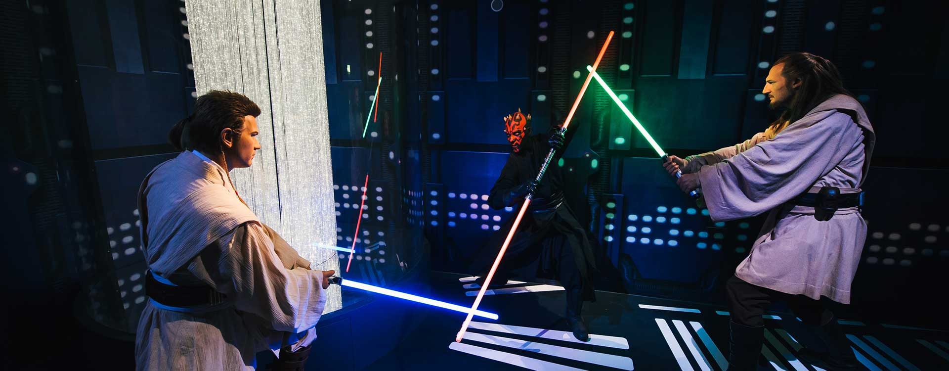 fibre optic lighting in madame tussauds star wars exhibition