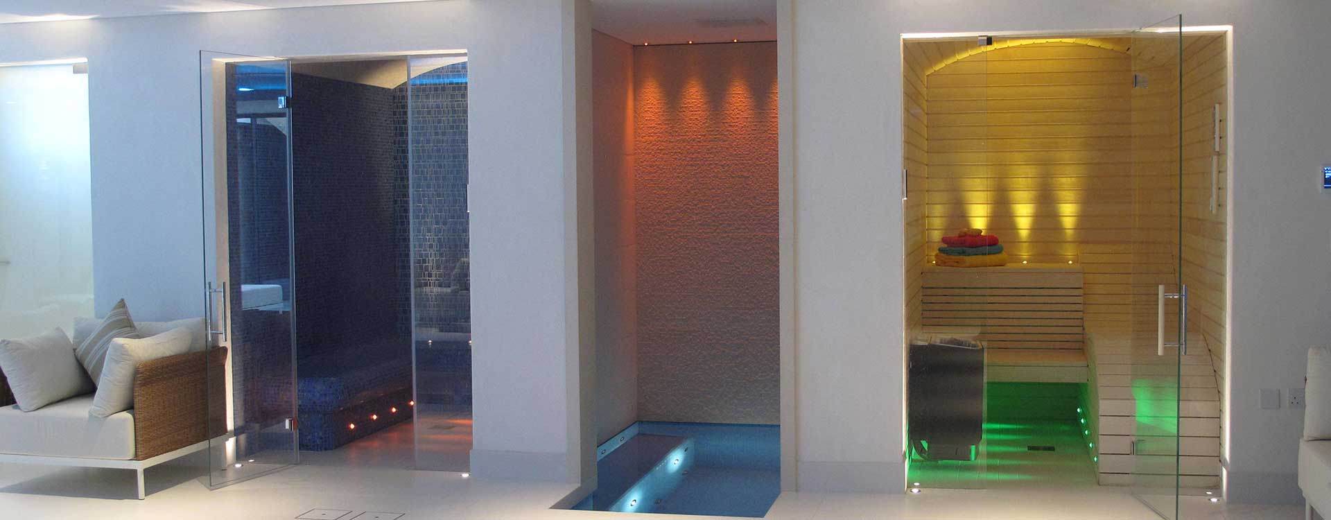 fibre optic lighting in a private pool